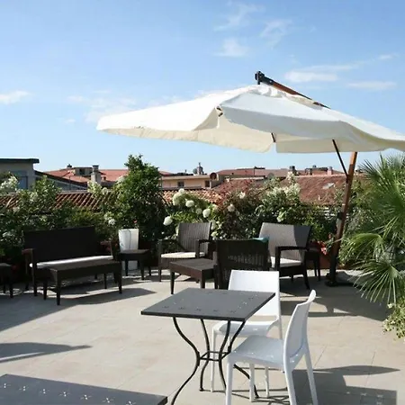 Nuova Opera Gasthuis 2*